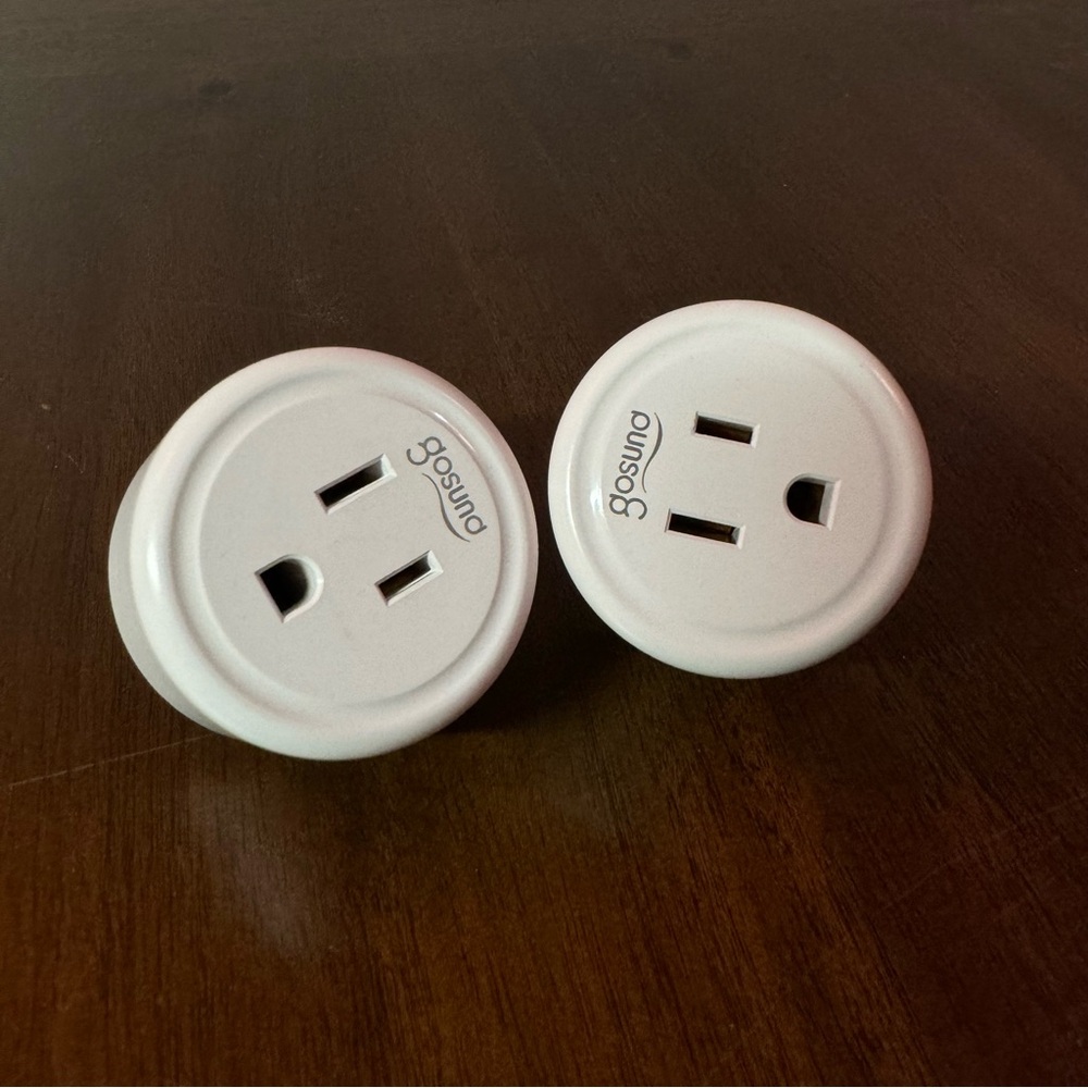 Smart Plugs - Picture 2 of 7